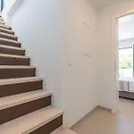 & Blue Five Bedroom With Private Pool And Complete Privacy Čilipi