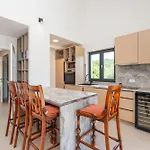& Blue Five Bedroom With Private Pool And Complete Privacy * Čilipi