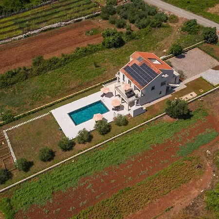 & Blue Five Bedroom With Private Pool And Complete Privacy Villa