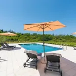& Blue Five Bedroom With Private Pool And Complete Privacy Βίλα Čilipi