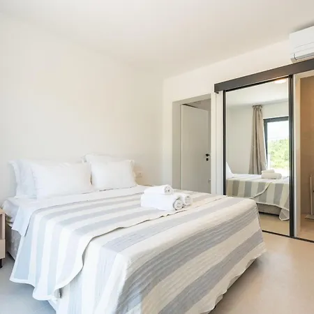 & Blue Five Bedroom With Private Pool And Complete Privacy Villa *