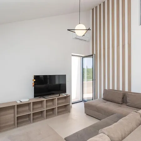 ヴィラ & Blue Five Bedroom With Private Pool And Complete Privacy *