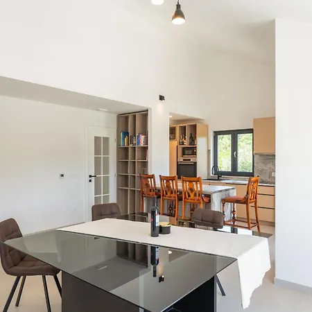 & Blue Five Bedroom With Private Pool And Complete Privacy Villa Čilipi