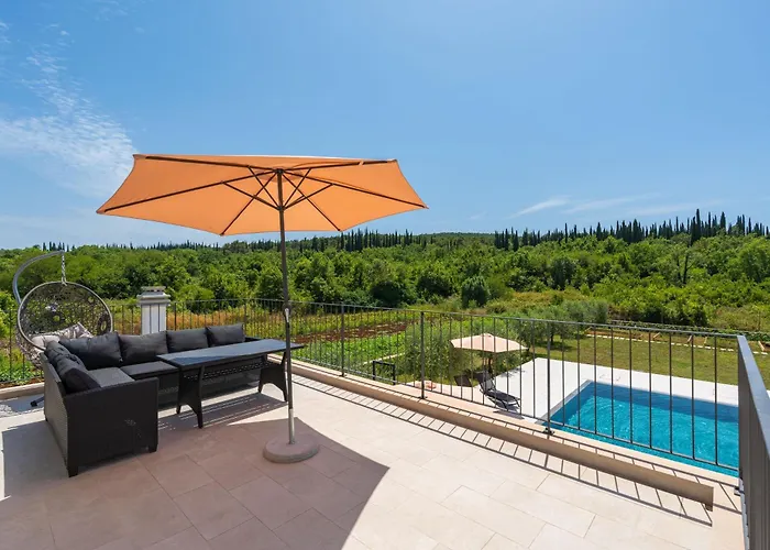 Vila & Blue Five Bedroom With Private Pool And Complete Privacy *