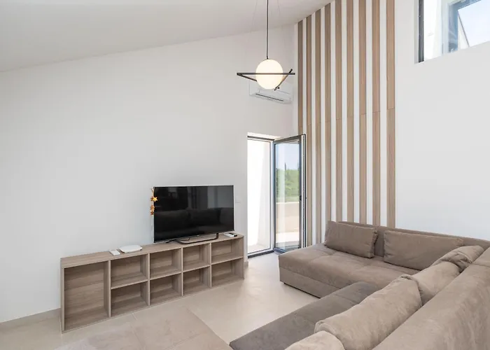 Vila & Blue Five Bedroom With Private Pool And Complete Privacy *